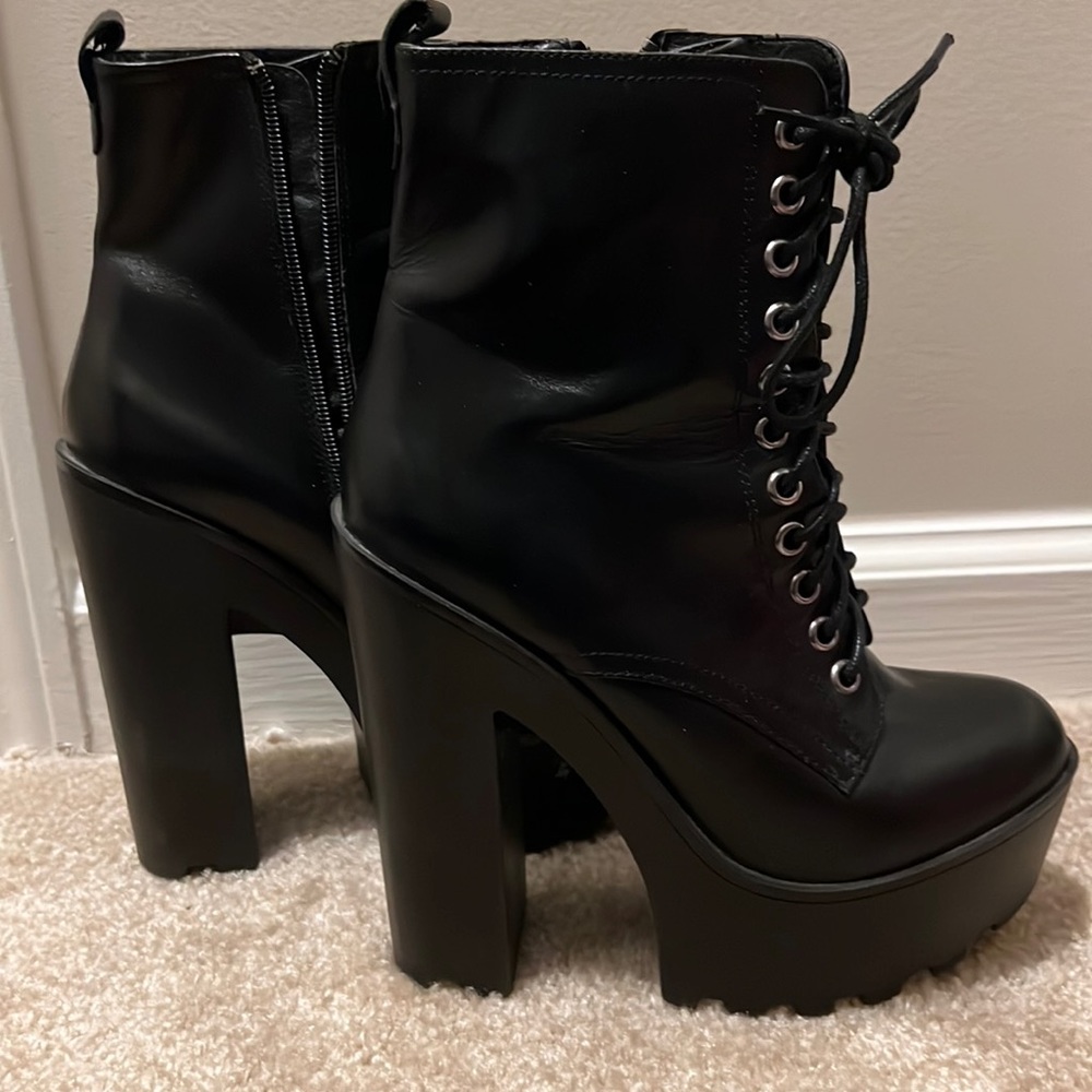 Steve Madden lace-up booties